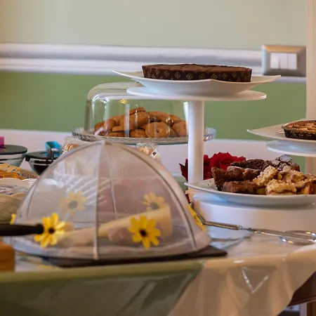 فندق مبيت وإفطار Mery 4*