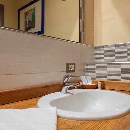 Mery Oda ve Kahvaltı