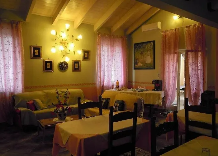 Mery Oda ve Kahvaltı